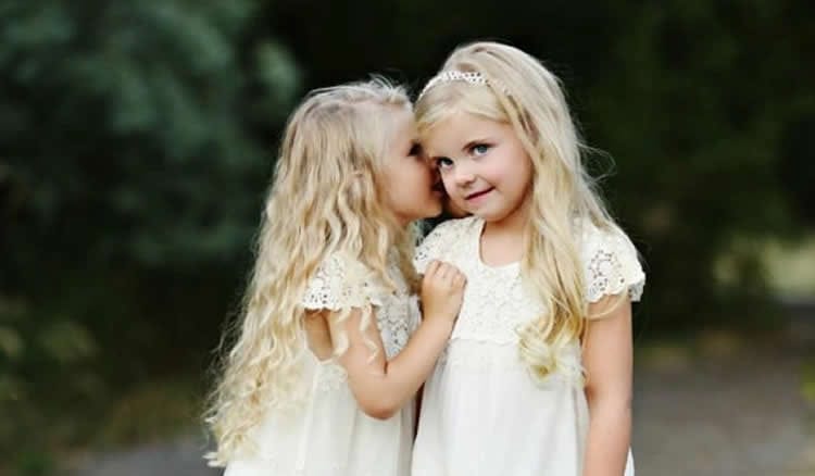 21 vestidos de encaje y flores vintage para niñas Ideas para una boda en el campo