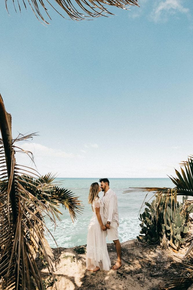 Erschwingliche Hochzeitskleid-Ideen für die Hochzeit am Bestimmungsort