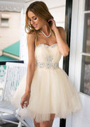 Robe de cocktail en tulle robe de bal sans bretelles chérie courte mini perlée