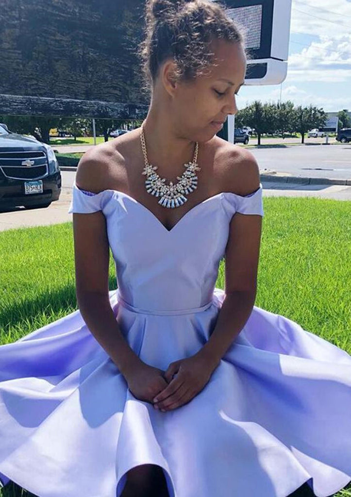 Mini vestido curto de baile sem mangas lavanda Charmeuse com ombros de fora