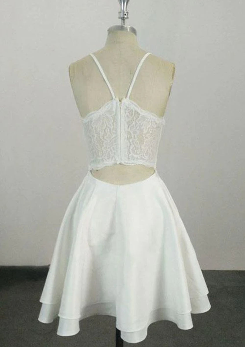A-Line V-Neck Sleeveless Lace Short/Mini Homecoming Dress With Appliques Lace