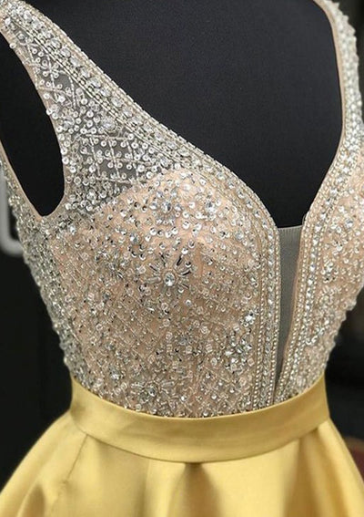 A-Linie, tiefes, ärmelloses, kurzes Mini-Heimkehrkleid aus Satin, mit Perlen besetzte Pailletten