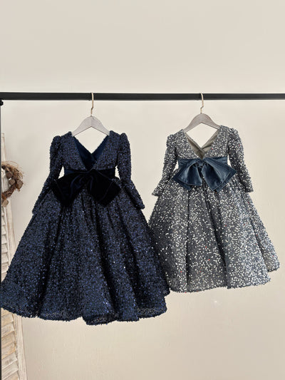 Robe de soirée à paillettes scintillantes à manches longues et col en V longueur au genou pour fille