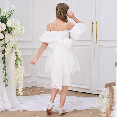 Robe de fête pour fille en satin blanc avec manches courtes bouffantes et bretelles dénudées, nœud