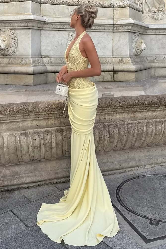 long sleeveless prom dress Simple Red Sleeveless A Line Sweetheart Tulle Prom Dresses