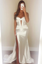 Vestido de Festa de Cetim Comprido com Cauda, Sem Alças, com Recortes, Fenda, Estilo Sereia