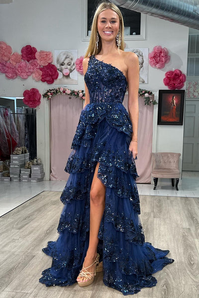 Vestido de Promoción de Tulle con Volantes en Capas, Corsé de Un Hombro en Fucsia, Corte en A, Con Abertura