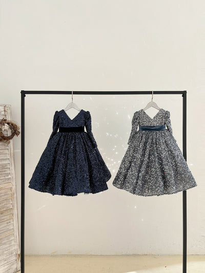 Robe de soirée à paillettes scintillantes à manches longues et col en V longueur au genou pour fille