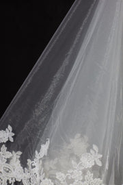 2 Layers Elbow Length Lace Wedding Veil