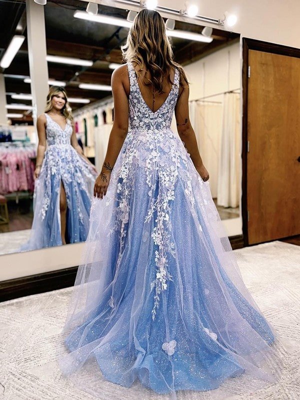 A-Line/Princess Tulle Applique V-neck mangas varredura / escova de trem vestidos