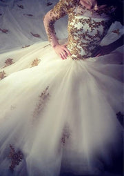 Ball Gown Bateau Court Embroidered Lace Tulle Wedding Dress 