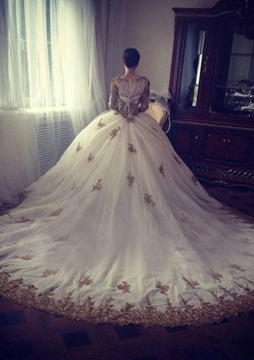 Ball Gown Bateau Cap Sleeve Sweep Lace Tulle Wedding Dress main image 1