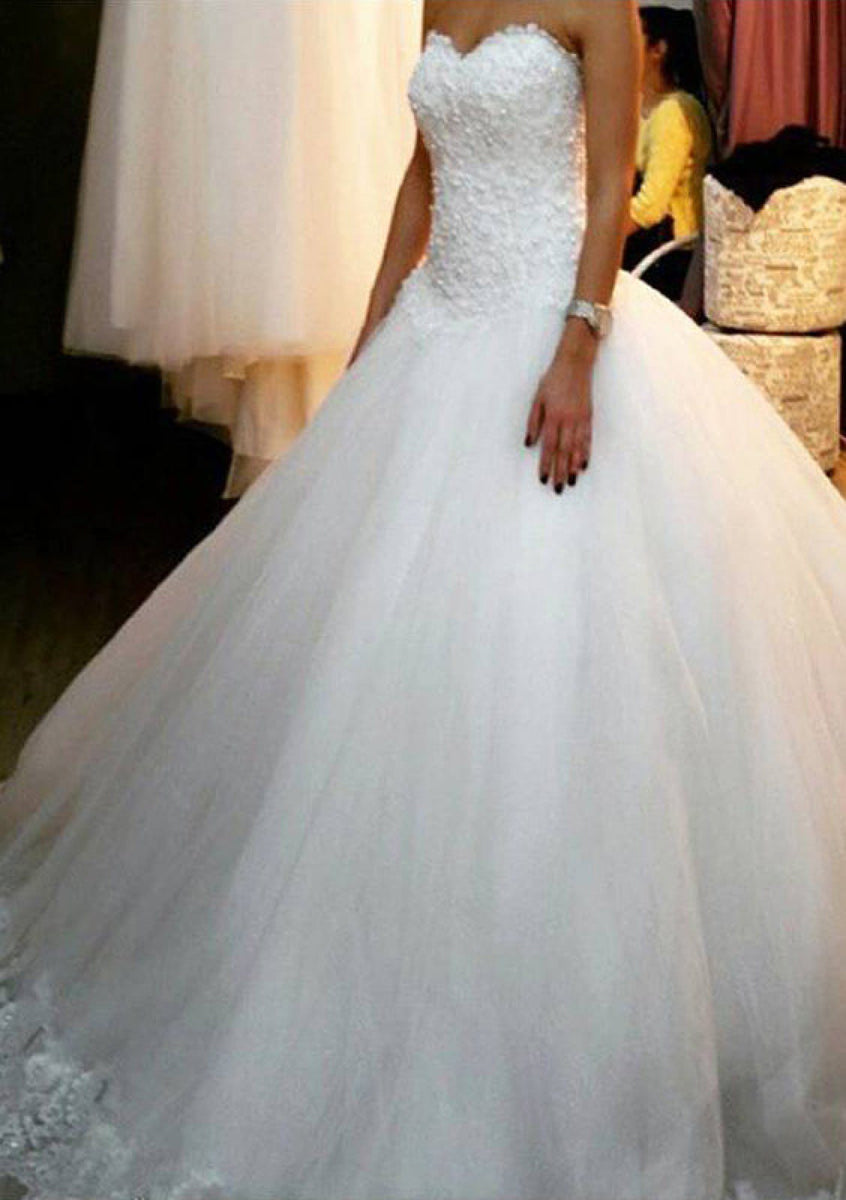 Ball Gown Scalloped Neck Long Sleeve Sweep Tulle Wedding Dress, Lace main image 0