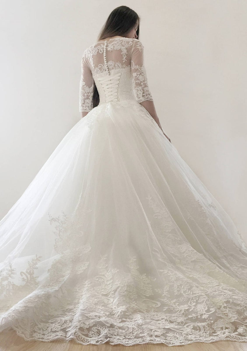 Bateau 3/4 Sleeve Lace Tulle Ball Gown Tea Length Wedding Dress