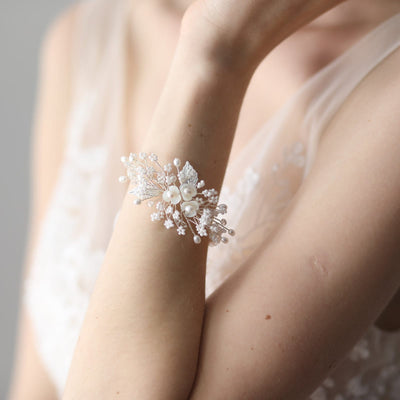 Bridal Pearl Flower Bracelet Handmade Shell Flowers Vintage