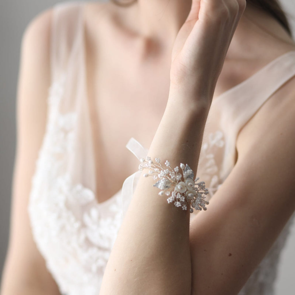 Bridal Pearl Flower Bracelet Handmade Shell Flowers Vintage