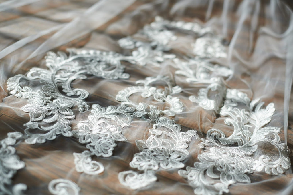 Cathedral Long Tulle Lace Appliques Wedding Veil Bridal Veil