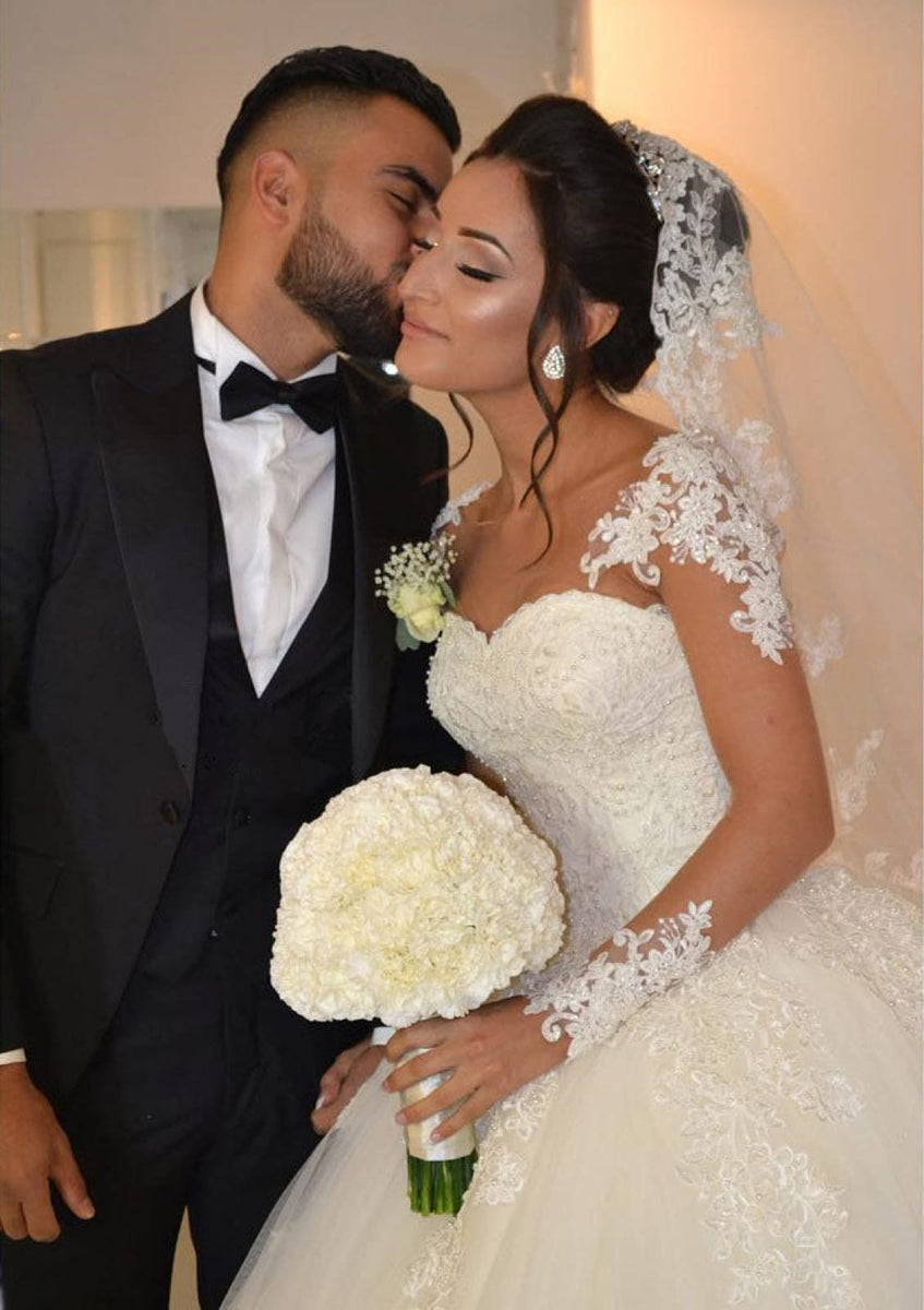 Bateau Cap Sleeve Illusion Court Lace Tulle A-line Wedding Dress main image 1