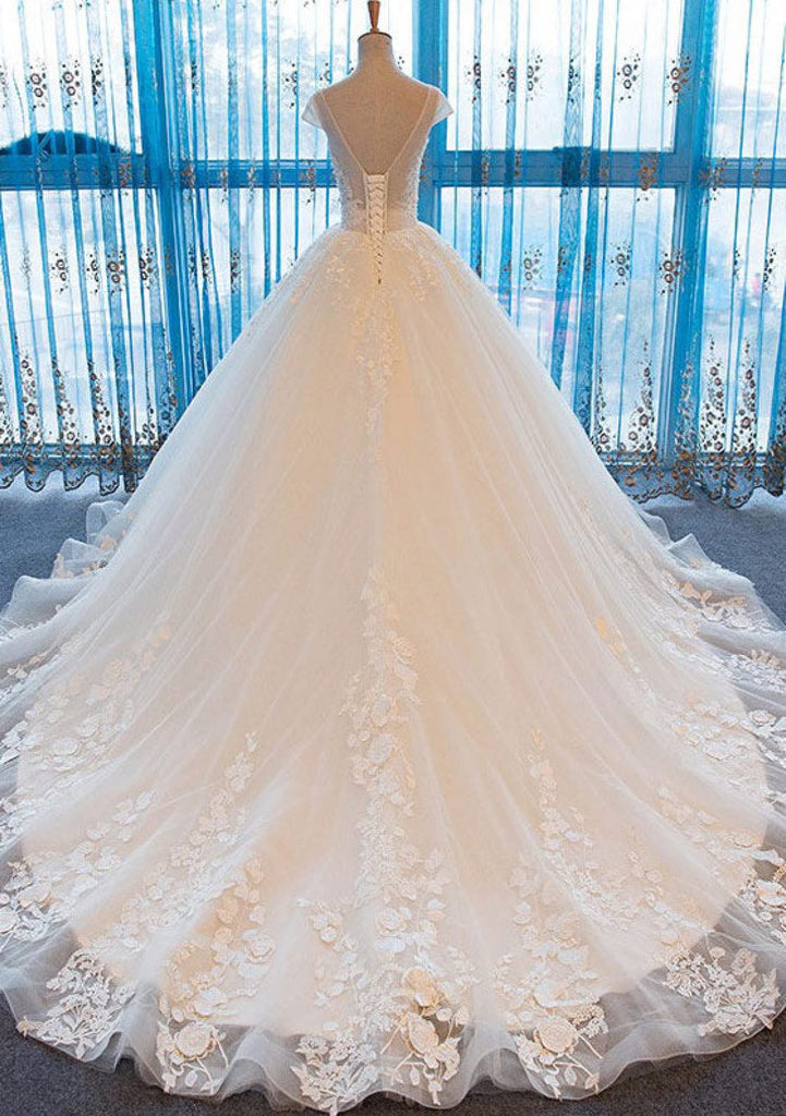 A-Line/Princess Bateau Cap Sleeve Chapel Wedding Dress Lace
