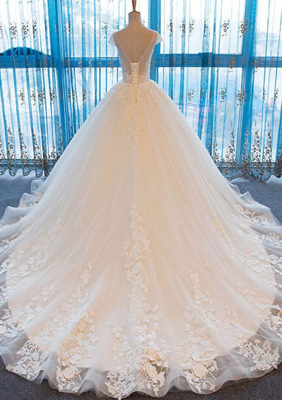 A-Line/Princess Bateau Cap Sleeve Chapel Wedding Dress Lace