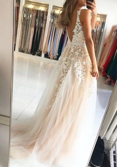 A-line/Princess Champagne Sleeveless Long Tulle Evening