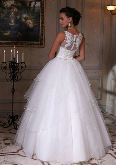 Organza Cupcake Ball Gown Sleeveless Bateau Wedding Dress
