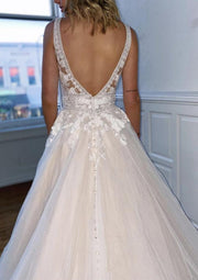 Princess V Neck Sleeveless Organza Wedding Dress Beading