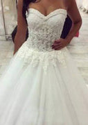 Prinzessin trägerloses Schatz-Spitze-Tüll-Brauthochzeits-Kleid