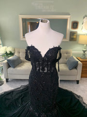 Off Shoulder Corset Black Lace Tulle Court Mermaid Wedding