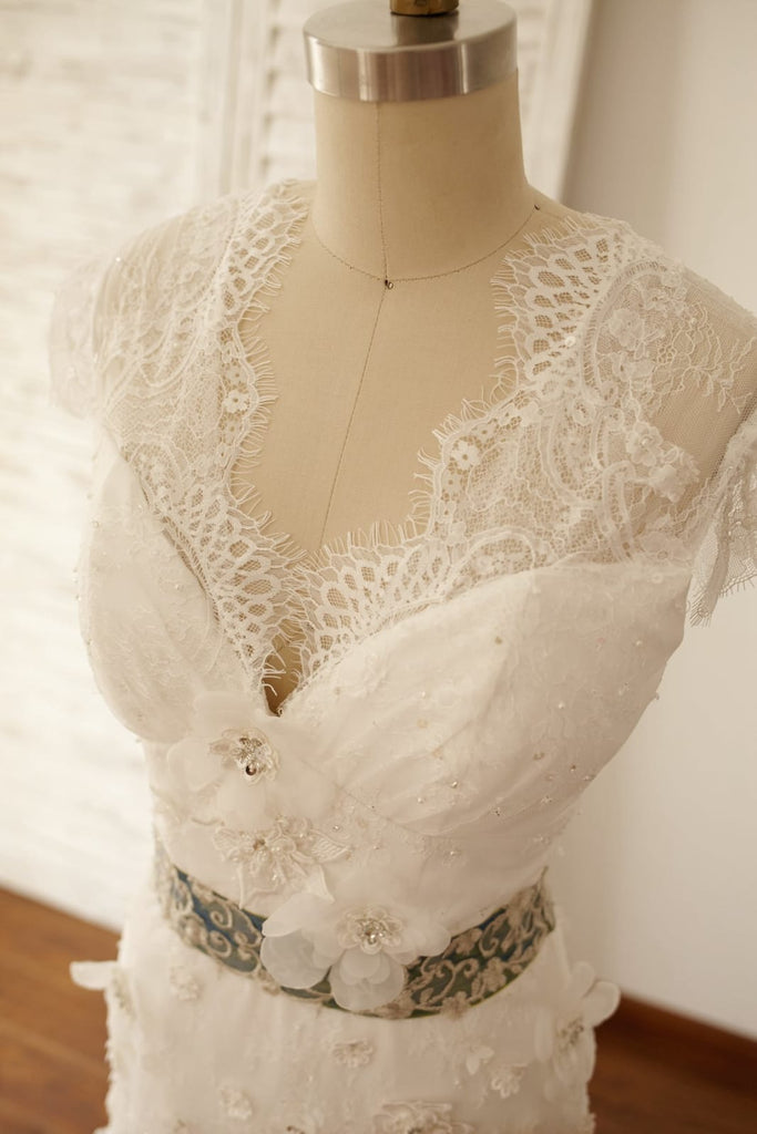 Vintage Keyhole Back Lace Chiffon Cap Sleeves Wedding Dress