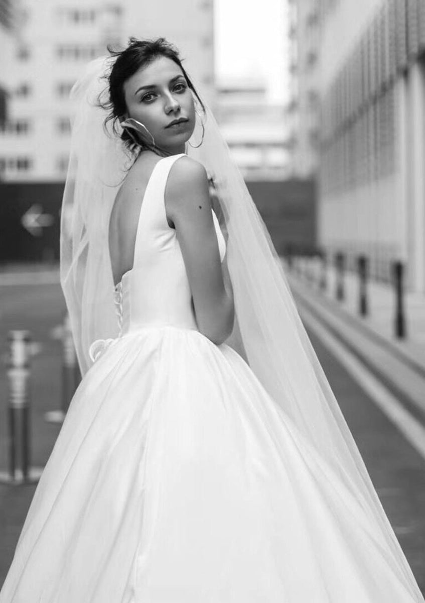 Vintage Ball Gown Square Neckline White Satin Wedding Dress C162