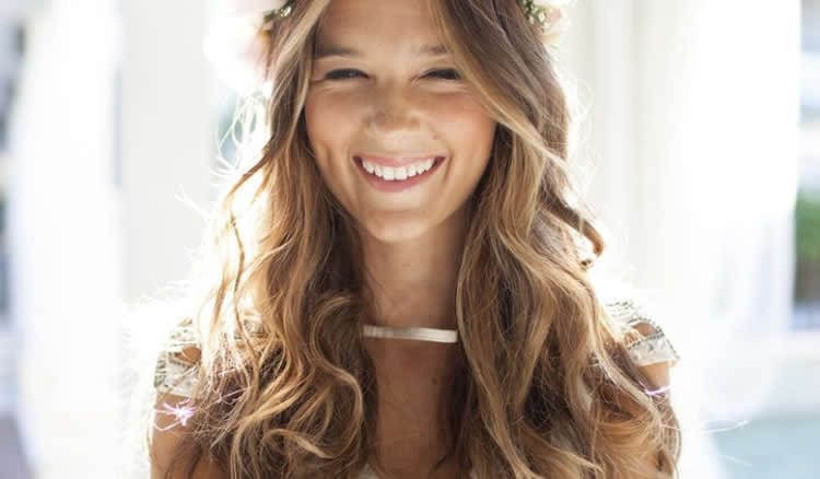 11 Kinds of Flower Hairstyles for You to Choose From