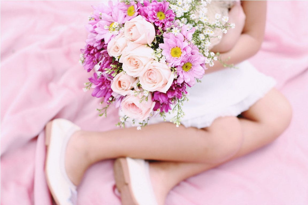 4 idées de bouquets de fleurs pour les filles de fleurs