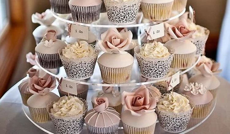 5 idées étonnantes de gâteau de mariage d'été