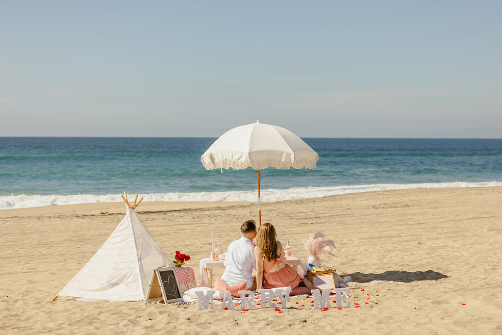 How to Design a Marriage Proposal Picnic Setup Worthy of Forever