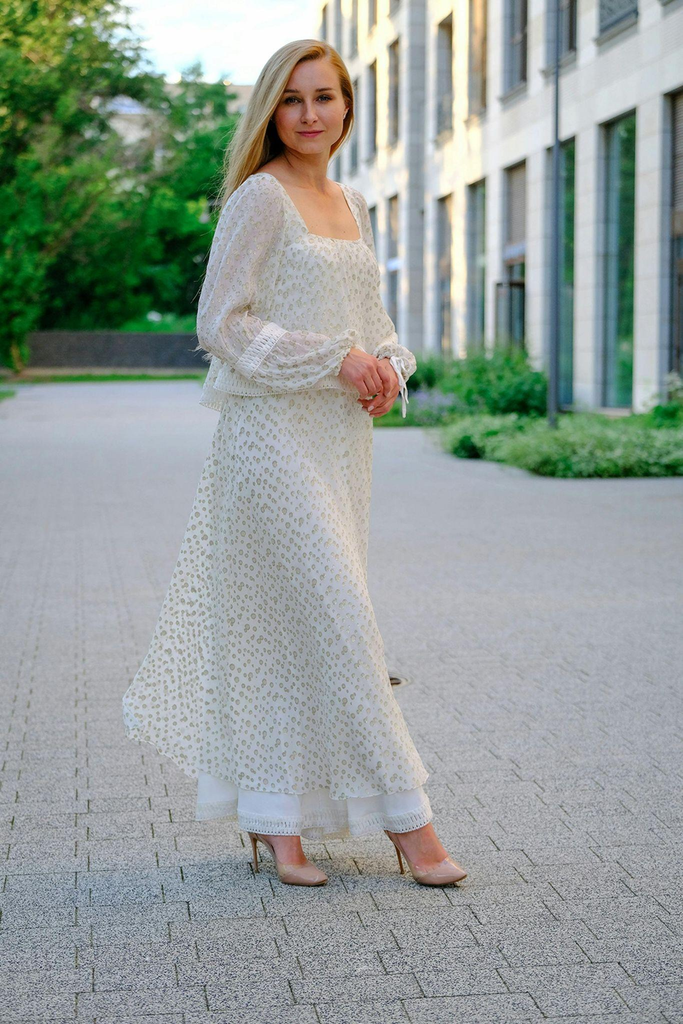 How to Build a Modest Wardrobe Without Sacrificing Style