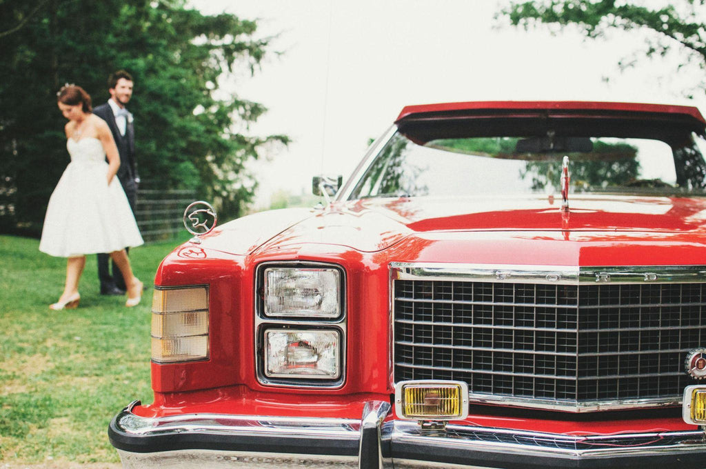 Things to consider when planning a wedding: From Dress to Transportation