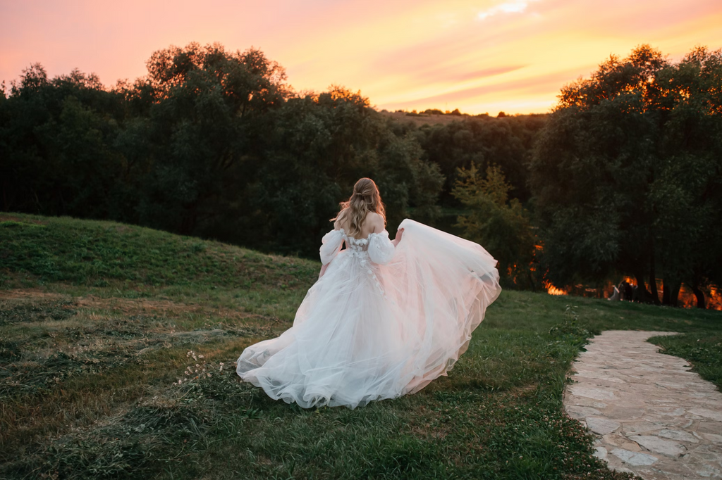 How to choose the best wedding dress for summer
