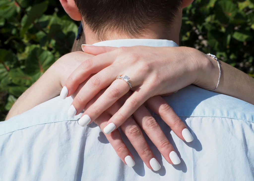 5 Things to Look for When Buying a Moissanite Engagement Ring Online