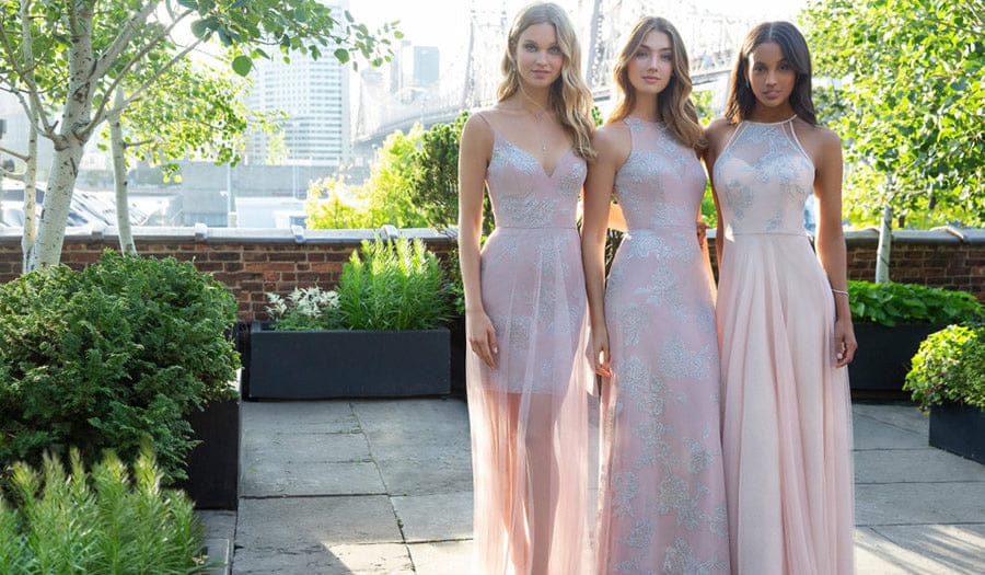 As 12 melhores lojas de vestidos de dama de honra na Filadélfia, PA