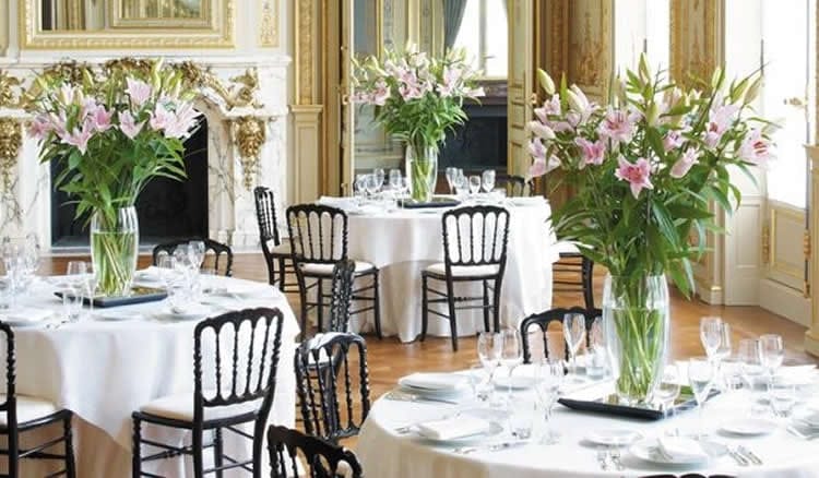 Топ-5 очаровательных мест для проведения свадьбы во Франции