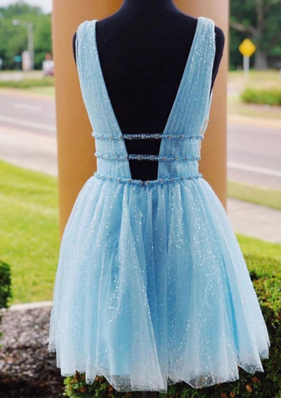 Mini abito corto da homecoming in tulle senza maniche, a trapezio, con perline glitterate