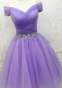 Mini vestido de fiesta corto de tul lila sin mangas con hombros descubiertos y línea A, cuentas plisadas