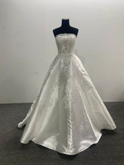 Strapless Satin Wedding Dress Beaded Lace Appliques Pleated Court