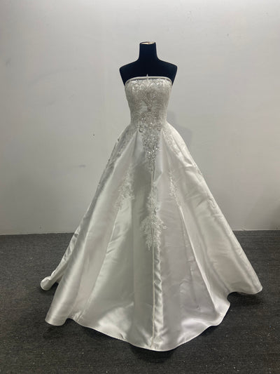 Strapless Satin Wedding Dress Beaded Lace Appliques Pleated Court