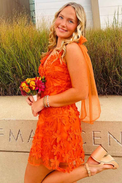 A-Line Straps V-Neck Lace Appliques Sleeveless Short Homecoming Dress
