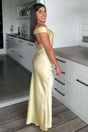 Elegant Off-Shoulder V-Neck Satin Pleats Long Party Prom Dress