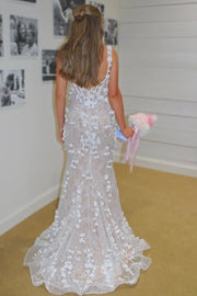 Stunning Straps Lace Appliques Sleeveless Mermaid Long Prom Dress