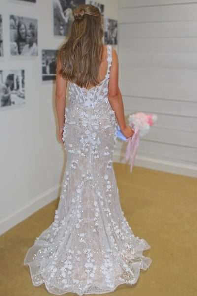 Stunning Straps Lace Appliques Sleeveless Mermaid Long Prom Dress
