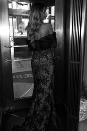 Off-Shoulder Black Appliques Mermaid Lace Long Prom Dress